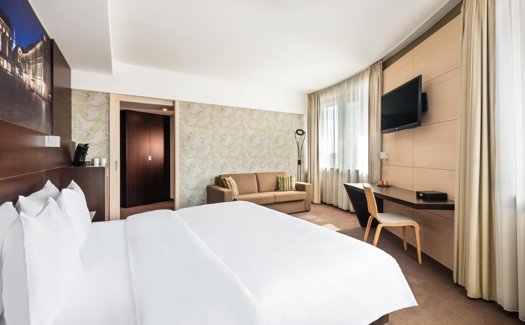 Chambre Lit King-Size Deluxe - Vue sur Ville