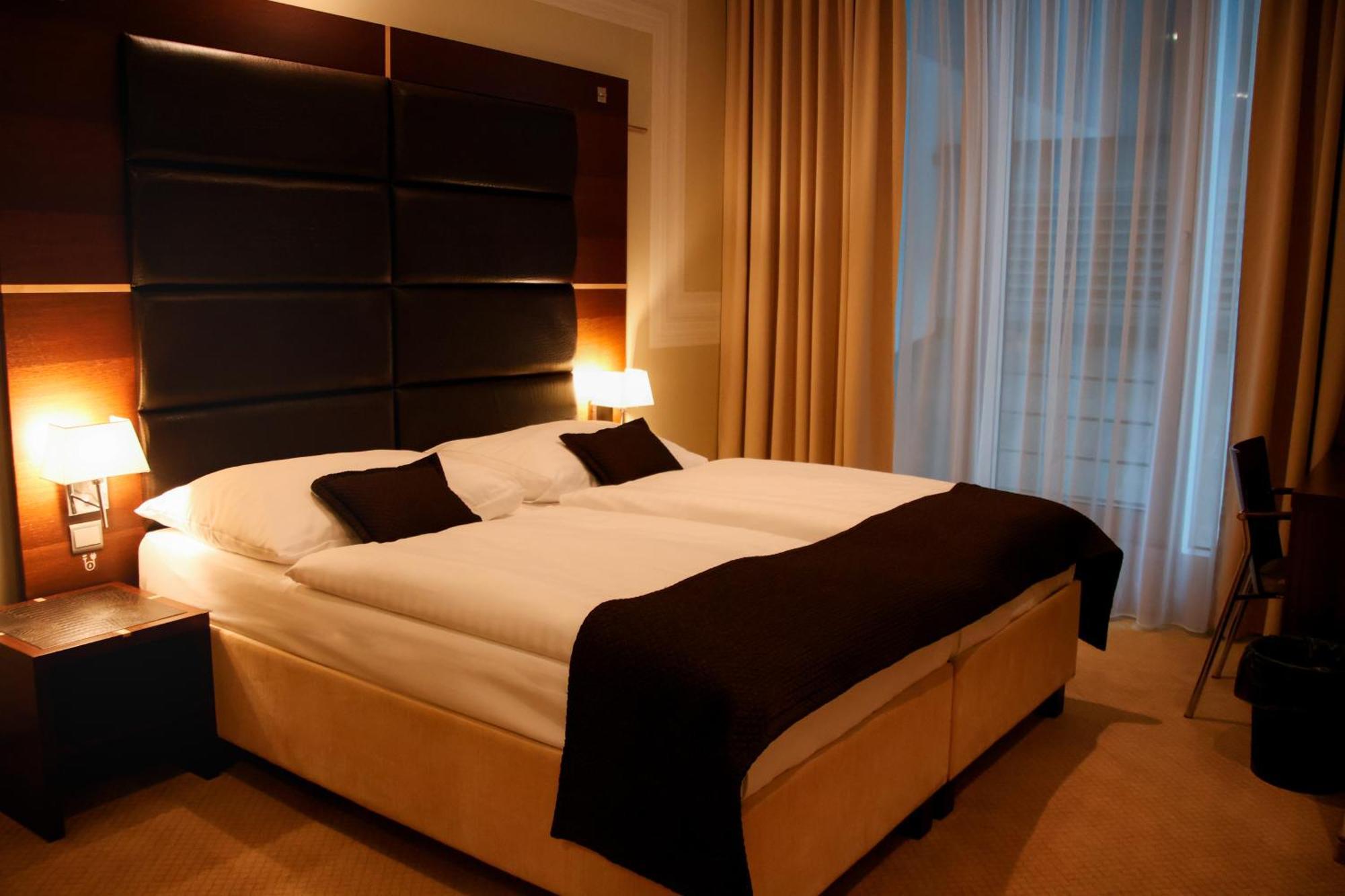 Small Double or Twin Room,1742583825:JPEG