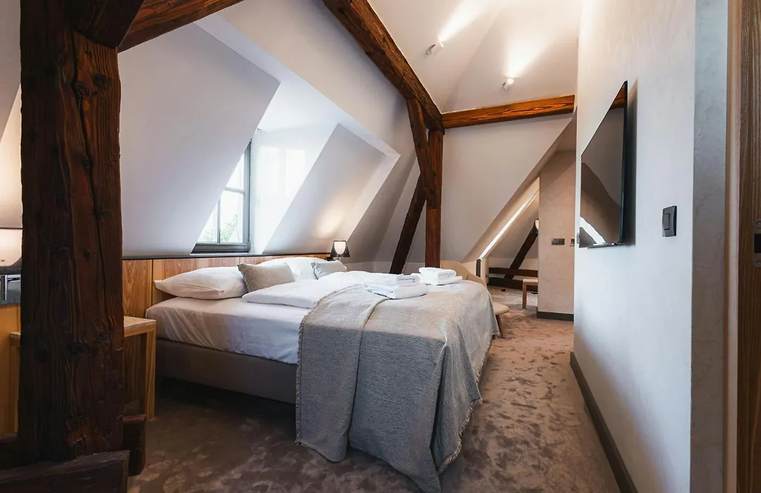 Hotel ALBRECHT-1