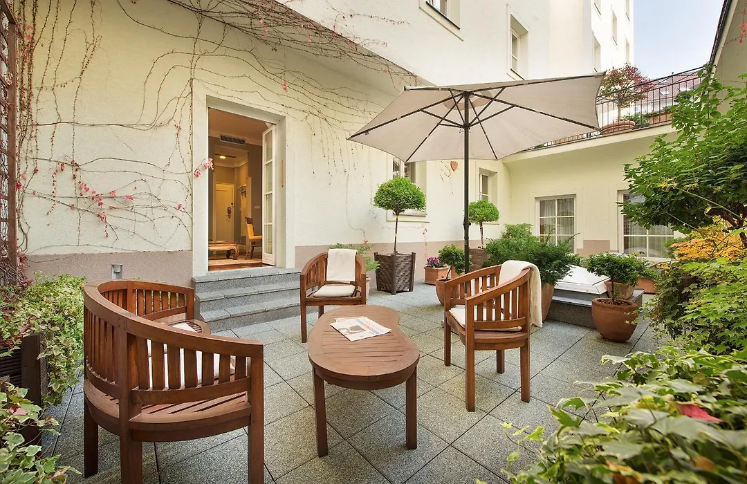 Marrol'S Boutique Hotel-1